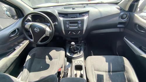 Nissan NP300 2.4 Doble Cabina Se Aa Pack Seg Mt