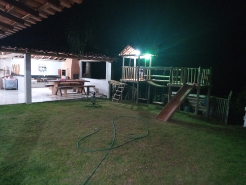 Imagem 3 de 5 de Parquinho De Madeira