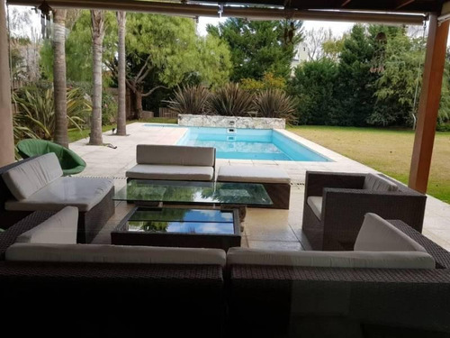 Imagen 2 de 30 de Excelente Casa En Santa Barbara Barrio Cerrado
