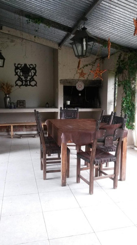 Casa En Venta, Villa Belgrano Calle Viracocha Al 6000