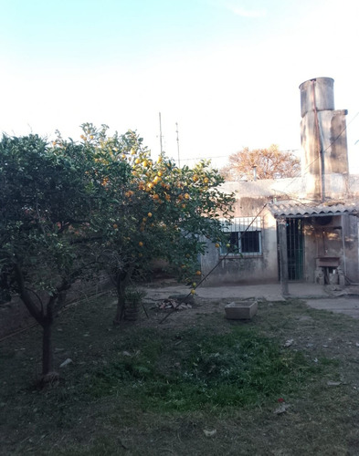 Casa Con Local En Venta A 2 Cuadras De Av. Gaspar Campos...