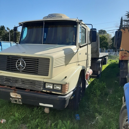 Mercedes Benz 1215