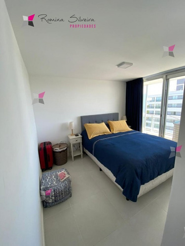 Excelente Departamento En Piso Alto Edificio Bellagio- Ref: 9489