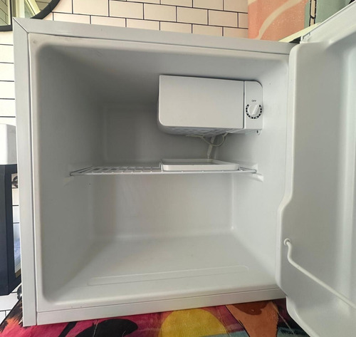 Líquido Heladera Top House Hs 65 L - Bajo Mesada Frigobar Blanco (Usado)
