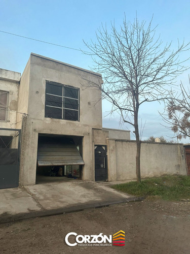 Casa En Venta En Francisco Álvarez, 4 Dormitorios, Patio, Garaje, Oportunidad
