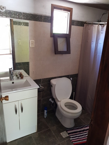 Casa De 3 Dormitorios Y 2 Baños
