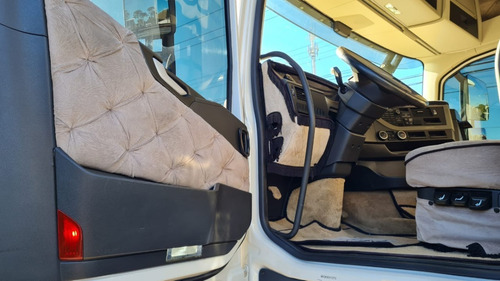 Imagem 8 de 13 de Volvo New Fh 460 Globetrotter 6x2 2016 I-shift Único Dono