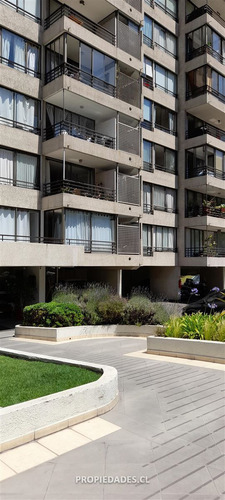 Departamento En Arriendo De 2 Dorm. En Las Condes