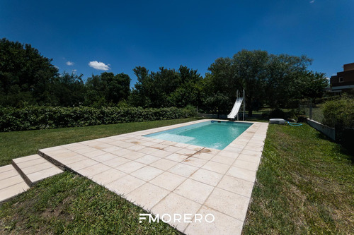 Casa En Venta De 3 Dormitorios, Quincho, Pileta, Bº Tierralta, Malagueño