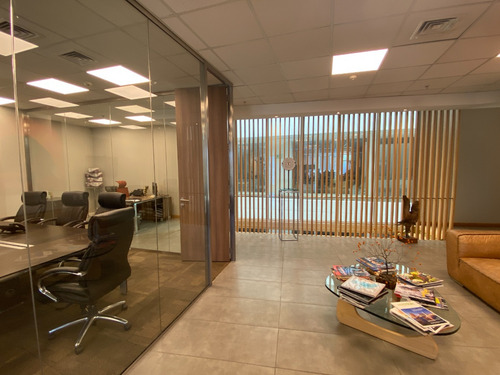 Oficina De Lujo, Amoblada En Ciudad Empresarial