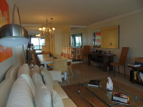 Imagen 10 de 30 de Divino Apartamento Con Excelentes Amenitis