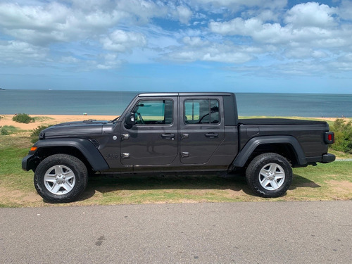 Jeep Gladiator Sport 4x4