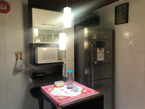 Reformada A Pouco Tempo, Com Banheira E Ar Condicionado