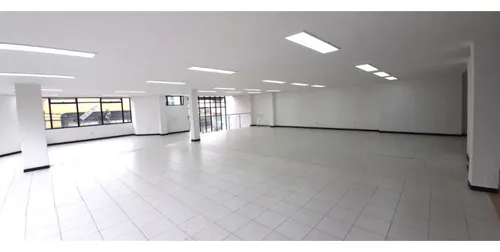 Edificio En Arriendo, Zona Comercial, Restrepo