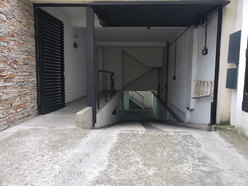 Venta De Cocheras A 1 Cuadra De Maipú (tren De La Costa)