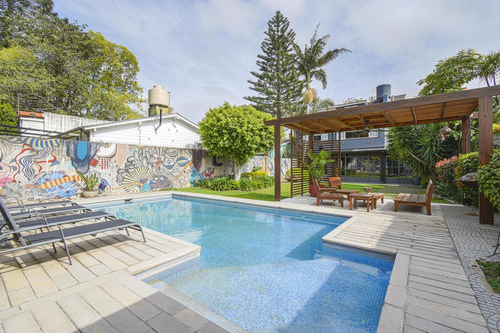 Venta Casa 7 Ambientes Con Jardín Y Pileta En Martinez