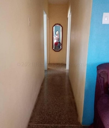 Imagen 11 de 30 de Casas En Venta Barquisimeto El Cuji, Selena Pacheco Tlf. 04245197639. Codigo 22-7173 Lara, Venezuela