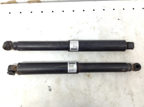 Par Amortiguadores Traseros Nissan Np300 Mod 16-20 (Usado)