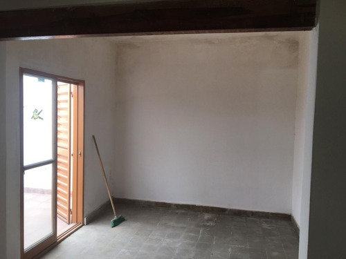Imagen 3 de 7 de Vendo Departamento Ph A Reciclar B° Empalme Tinogasta 4500