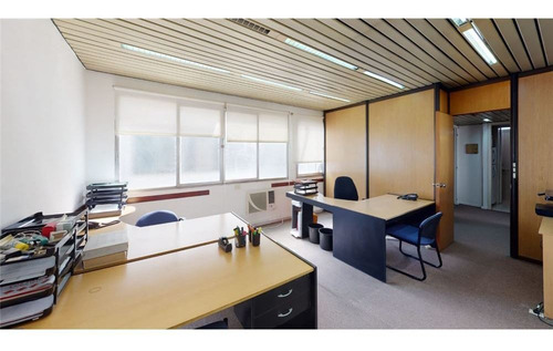 Imagen 5 de 17 de Oficina En Venta En Pleno Centro Porteño