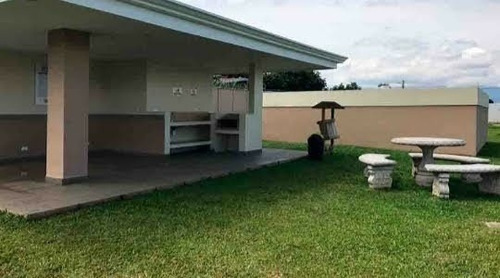 Imagen 14 de 18 de Casa En Condominio Con Piscina En Alajuela