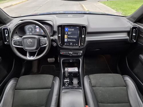 Volvo XC40 T5 R-design
