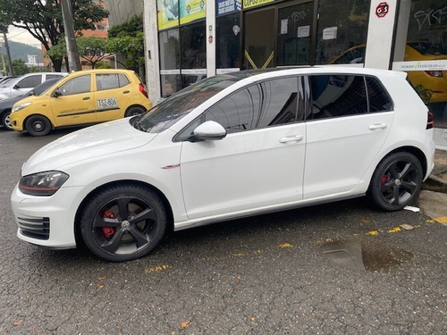 Imagen 3 de 8 de Volkswagen Golf Gti, Modelo 2016