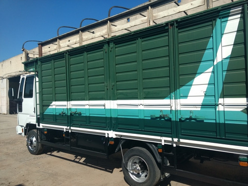 Ford Cargo 712