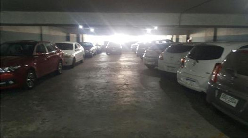 Imagen 6 de 8 de Parking En El Centro, Prox 18 De Julio