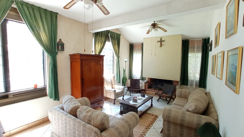 Imagen 10 de 30 de Vendo Hermosa Y Amplia Casa, Ubicada En Un Lugar De Ensueño, Rodeada De Naturaleza, Excelente Precio, 3 Salas, 4 Dormitorios, Alta Plusvalia Y Seguridad