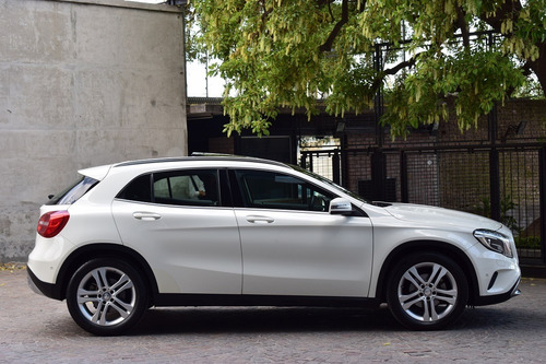 Imagen 5 de 15 de Mercedes Benz Gla200 A/t 2016 49.000kms.