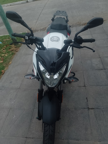 Rouser Ns200