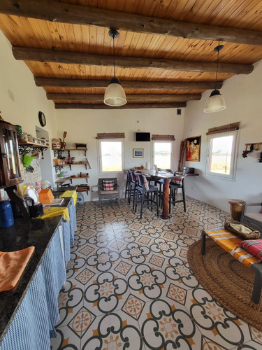 Chacra 1 Ha, En Monte. Propiedad Ppal Y Otra Con Calidad Habitacional