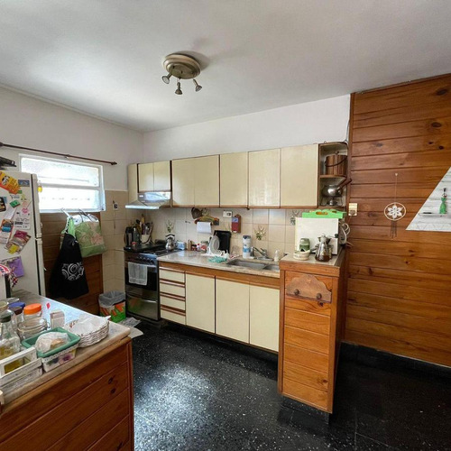 Ramón Falcón 473, Lomas De Zamora - Casa En 2 Plantas, 3 Dormitorios, Jardín