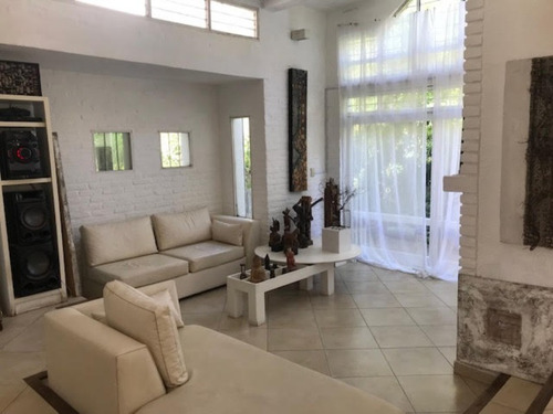 Casa - Chalet En Venta En Bosque Peralta Ramos