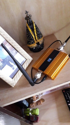 Imagem 2 de 4 de Repetidor De Sinal Celular 850mhz Gsm, Cdma 2g 3g + Adaptado