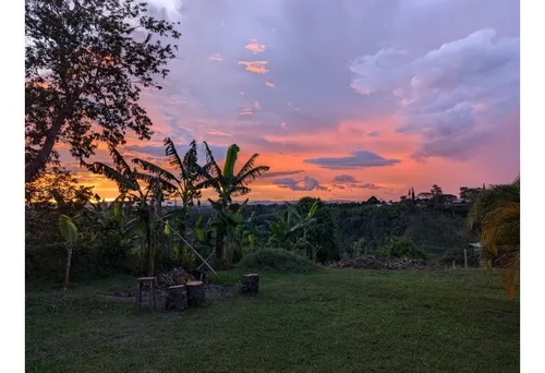 Vendo Hostal, Amoblada, Cerca A Recuca