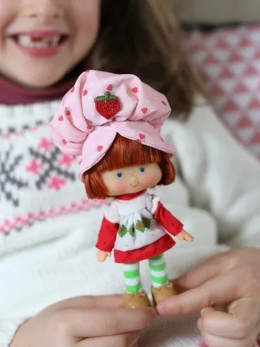 Muñeca fresita antigua sale