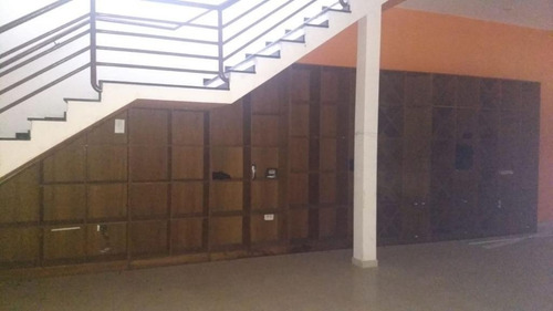 Imagem 1 de 14 de Loja Com Elevador De Cargas Disponível Pra Locação - Lo0016
