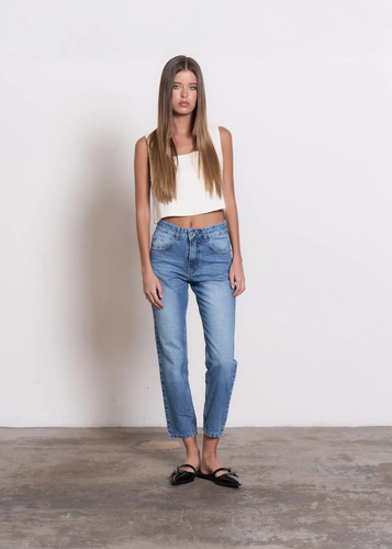 Pantalón Mom Fit De Jean Rígido Tiro Medio - Calvin