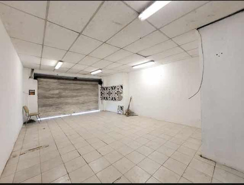 Departamento En Venta - 1 Dormitorio 2 Baños - Local - 142mts2 - Moreno