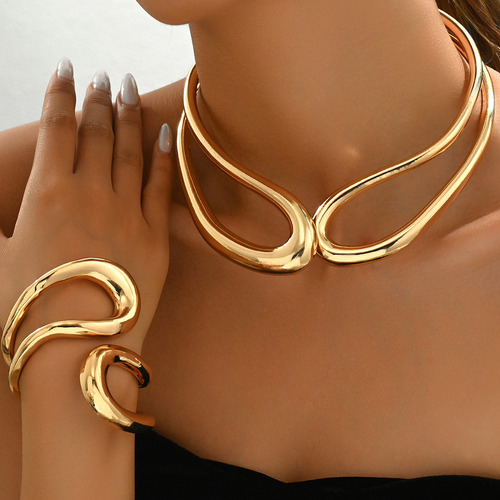 Collar Y Pulsera De Metal Con Doble CĂrculo