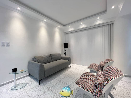 Apartamento En Venta. Tucacas Equipado Planta Total, Pozo.hg