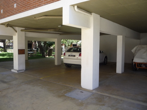 Imagen 4 de 10 de Vendo Complejo De 4 Departamentos Juntos O Separados