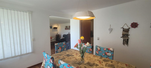 Casa En Venta De 6 Dorm. Colegio Dunalastair Peñalolen