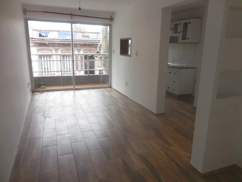 Alquiler Apartamento 3 Dormitorios Barrio Sur Braglia 210022 · Foto 3