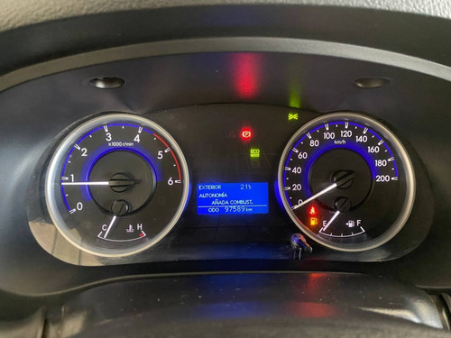 Imagen 8 de 13 de Toyota Hilux 2.8 Sr 4x4. Año 2018. Unica Mano