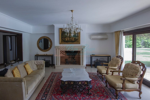 Casa En Golf, 6 Dormitorios *- Ref: 6099