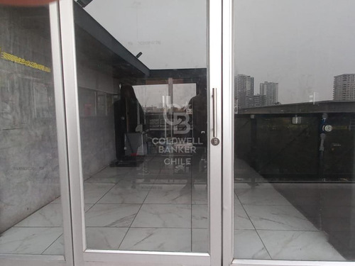 Local Comercial Con Gran Ubicación Y Flujo De Clientes
