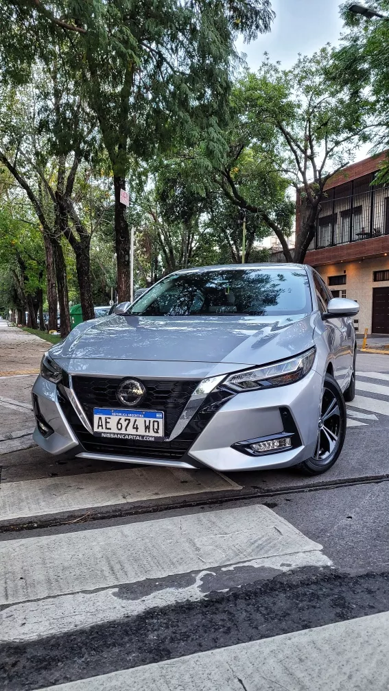 Nissan Sentra 2.0 Advance Cvt